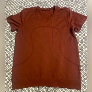 Red Merlot Swiftly Tech Short-Sleeve Shirt 2.0
